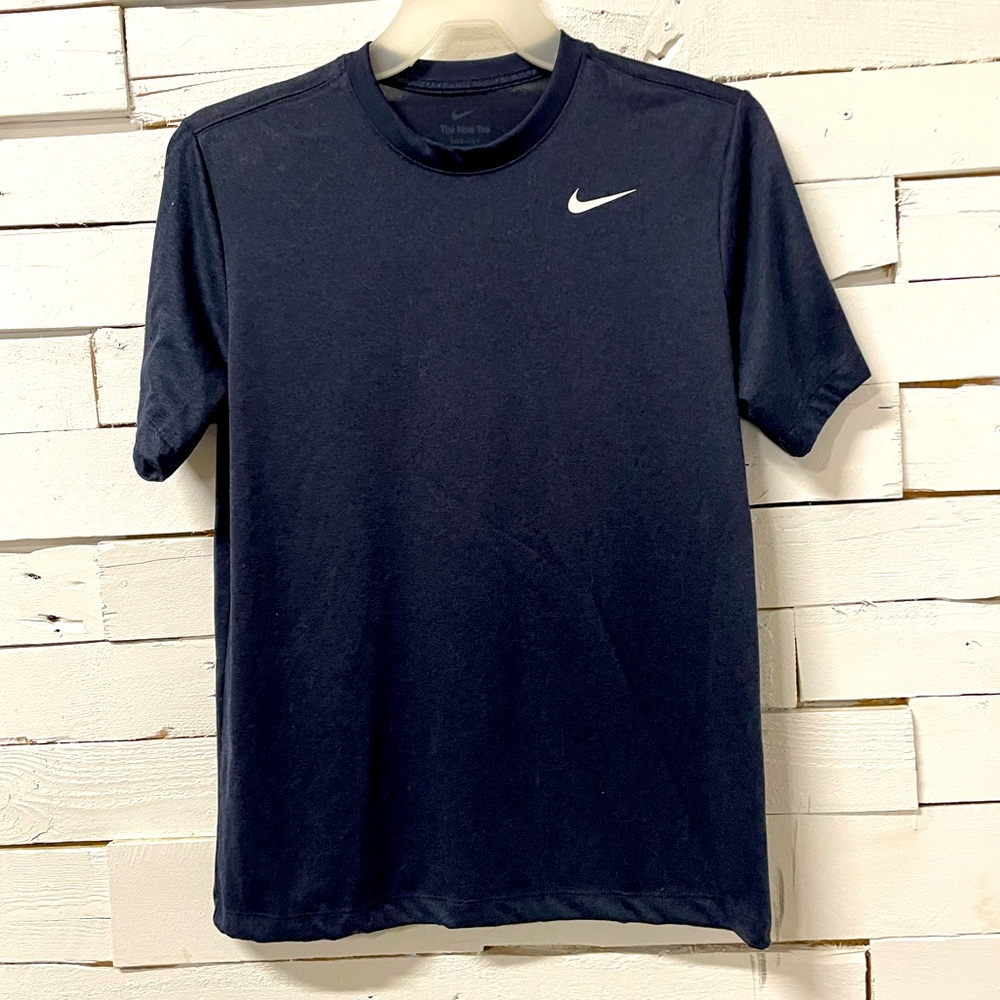 Nike Dri-Fit  Tee. Size M Dark Blue.